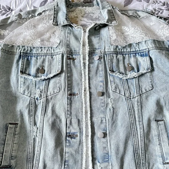 Denim and lace jacket - Picture 8 of 12
